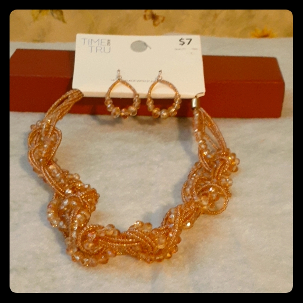 Necklace & Ear rings
